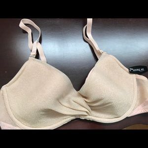 Adore Me Bra size 34D